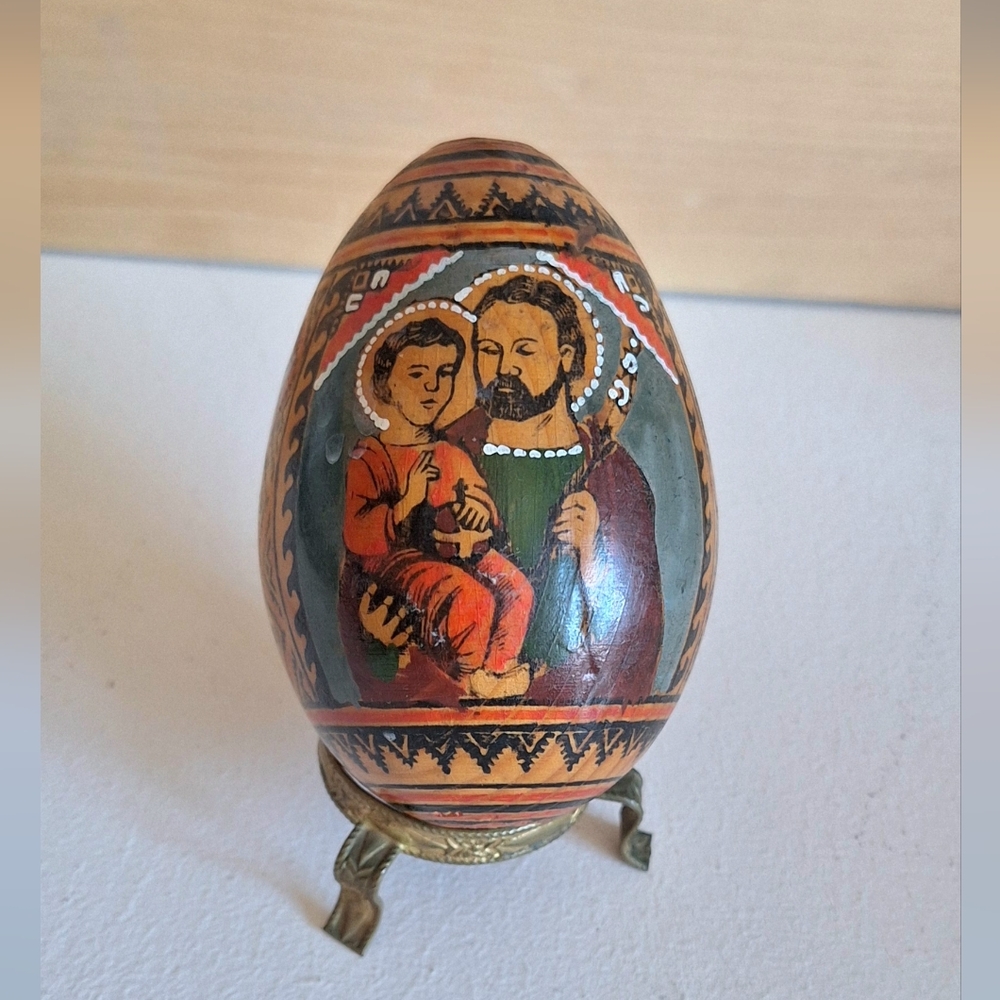 Collectible egg with religious icon
